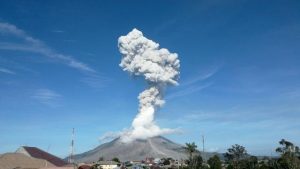 erupsi